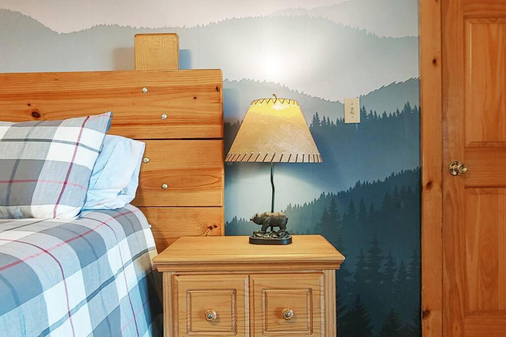 Four Private Suites - Hot Tub - Arcade - Fast Wi-Fi - One Minute To Parkway Fun Pigeon Forge Εξωτερικό φωτογραφία